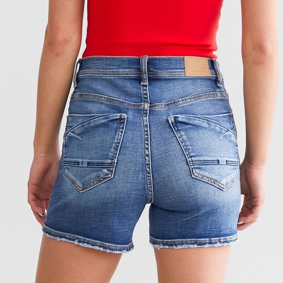 Sz 12 Buckle BKE Parker High Rise Denim Shorts Sz 31 - Picture 3 of 8